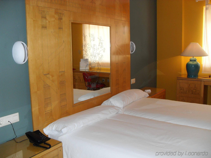 Bedroom 2, AHC Hoteles, Cáceres