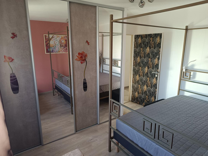 Others 5, Chambres chez l'habitant, Pyrénées-Atlantiques
