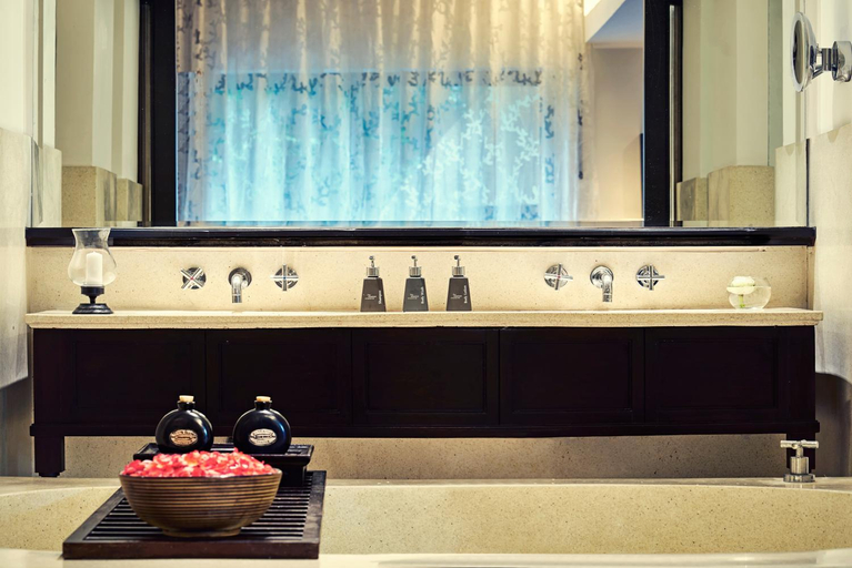 Bathroom, Anantara Bophut Koh Samui Resort, Ko Samui