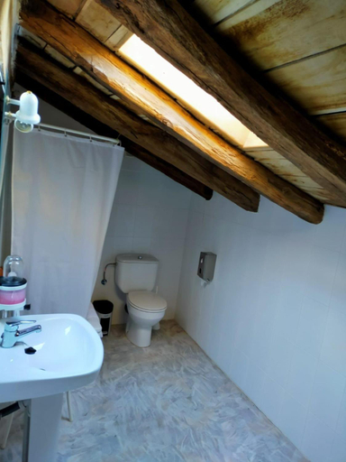 Bathroom, Saskarate, Guipúzcoa