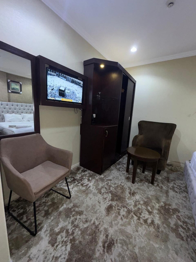 Room 2, el maqam el zahbe, Makkah