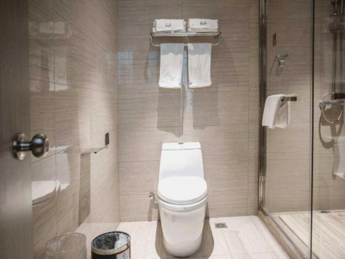 Bathroom 3, GYA Shanghai Jiangpu Hotel, Shanghai