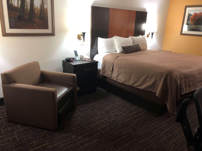 Bedroom 3, Best Western Executive Inn, Franklin