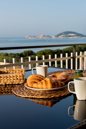 Others 5, La Vista Formia B&B, Latina