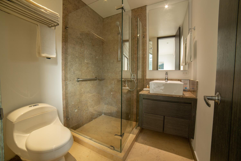 Bathroom 5, Hotel Espacio 94, Santafé de Bogotá