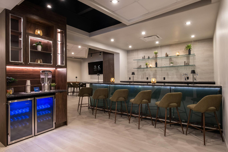 Food & Drinks, Quality Inn & Conference Centre Kingston Central, Frontenac