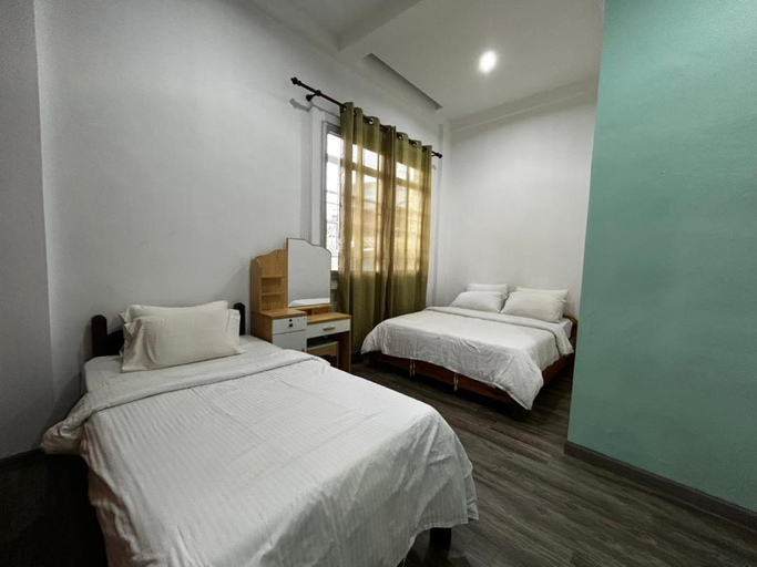 Bedroom 2, Kundasang Guesthouse, Ranau