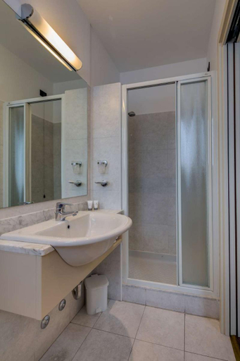 Bathroom, Hotel Nuovo, Lecco