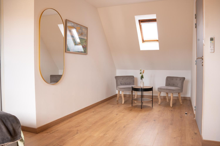 Others 5, Chambre Rose des Vents, Haut-Rhin