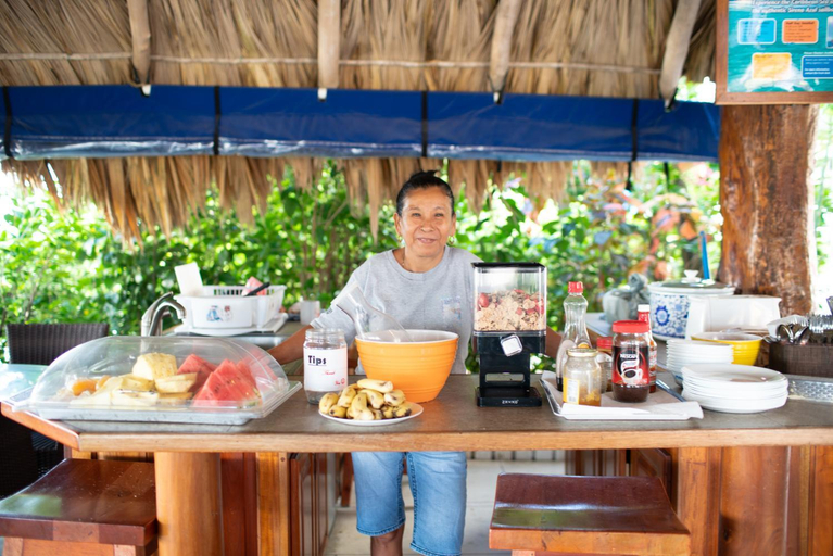 Food & Drinks 4, Blue Tang Inn