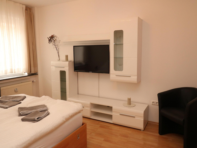 Bedroom 2, Holiday Home in Essen with Balcony Views, Essen