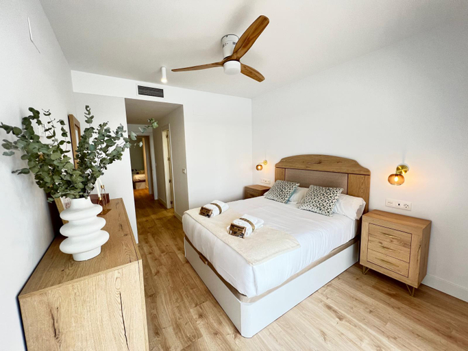 Room 4, Pushe, Granada