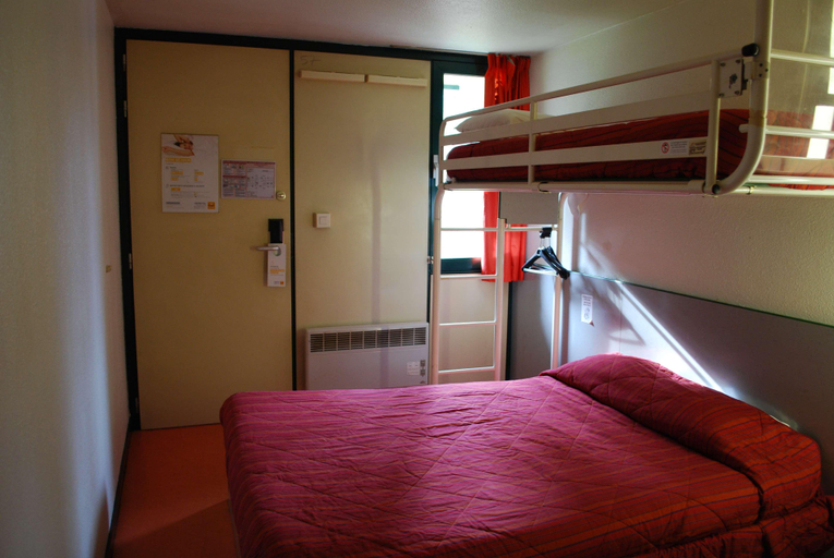 Bedroom 4, Premiere Classe Epinal, Vosges