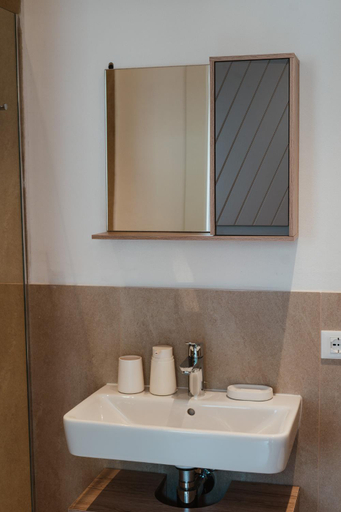 Bathroom, the lake room, Trento