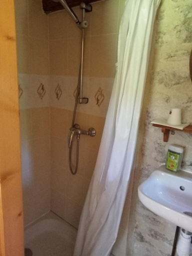 Bathroom, Chambres d'hote Mas de Bouzou, Lot
