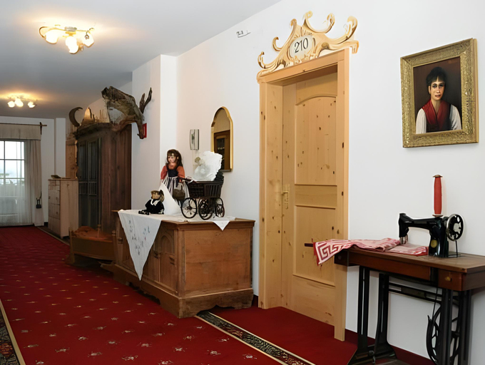 Interior view 3, Hotel Kirchenwirt, Bolzano