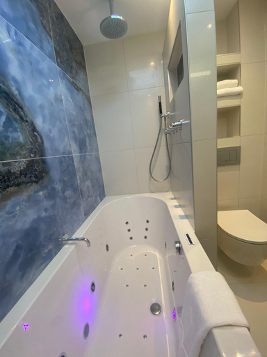 Bathroom 3, Alp Hotel, Amsterdam