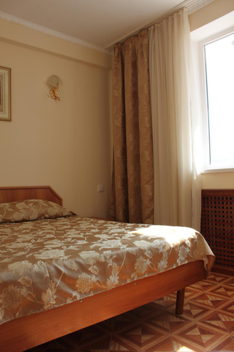 Others 4, Гостиница Лиана, Sochi gorsovet