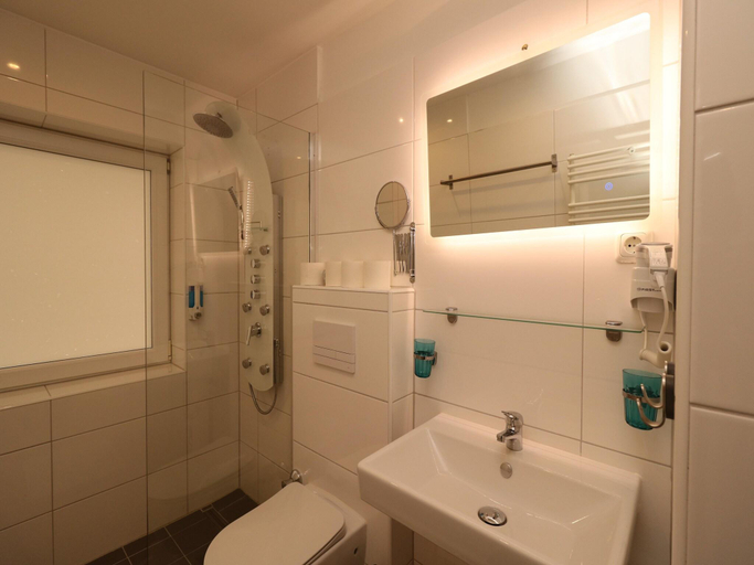 4, Apartment in Essen for two with Private Terrace, Essen