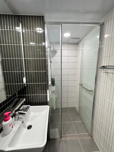 Bathroom 3, Mi Stay, Buk