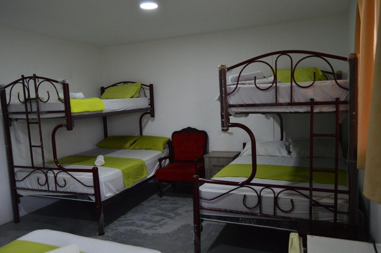 Bedroom 4, Hostal El Naufrago 1, Manta