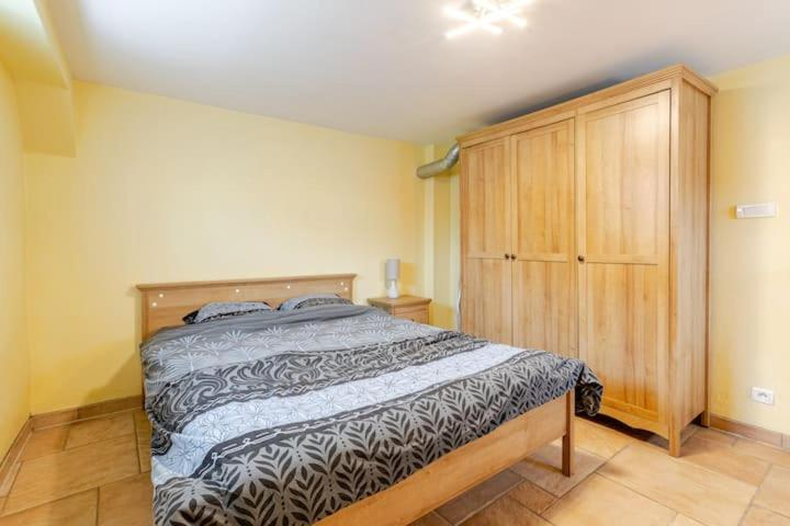 Bedroom, court sejour, Haut-Rhin
