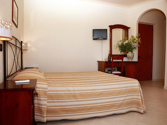 Bedroom 2, B&B Villa Cristina, Messina