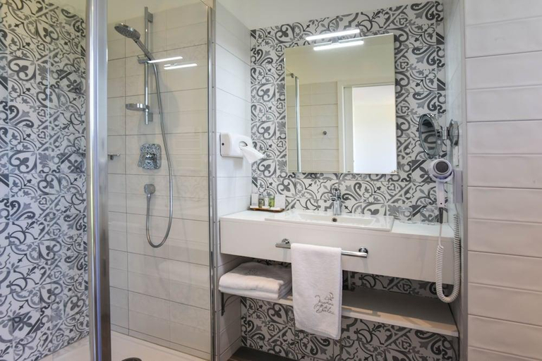 Bathroom 3, Teritoria Hotel Les Jardins de Bakea, Pyrénées-Atlantiques