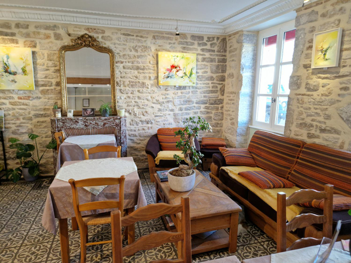 Food & Drinks 4, Hotel De La Ferte, Saône-et-Loire