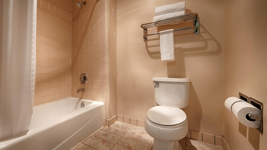 Bathroom 5, Best Western John Jay Inn, Imperial
