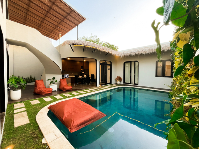 Sport & Beauty 2, Villa Raaadha 3BR villa in center of seminyak, Badung