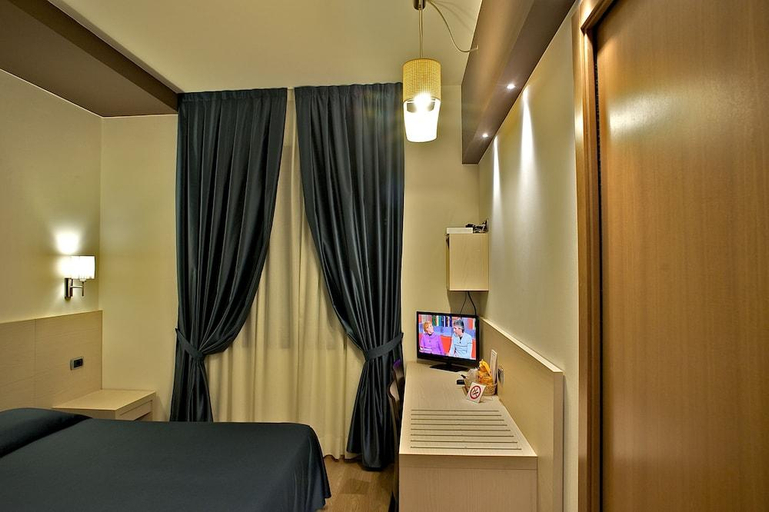 Bedroom 3, Sam Hotel, Gorizia