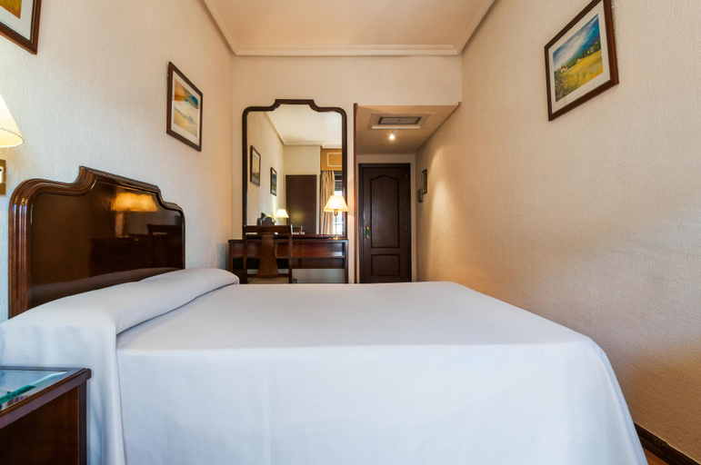 Bedroom 3, Hotel Alcantara, Cáceres