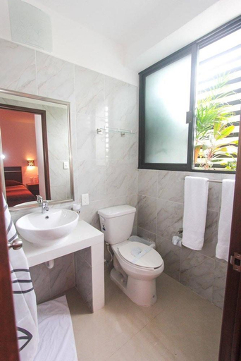Bathroom 2, Hotel Los Girasoles, Benito Juárez