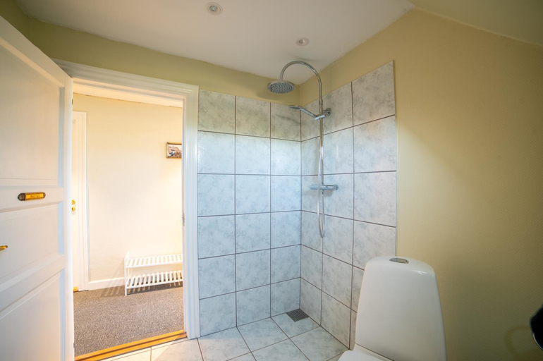 Bathroom 3, Mandø Kro, Esbjerg