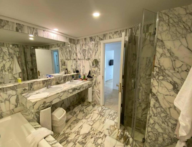Bathroom 5, Anfi Del Mar 1, Las Palmas