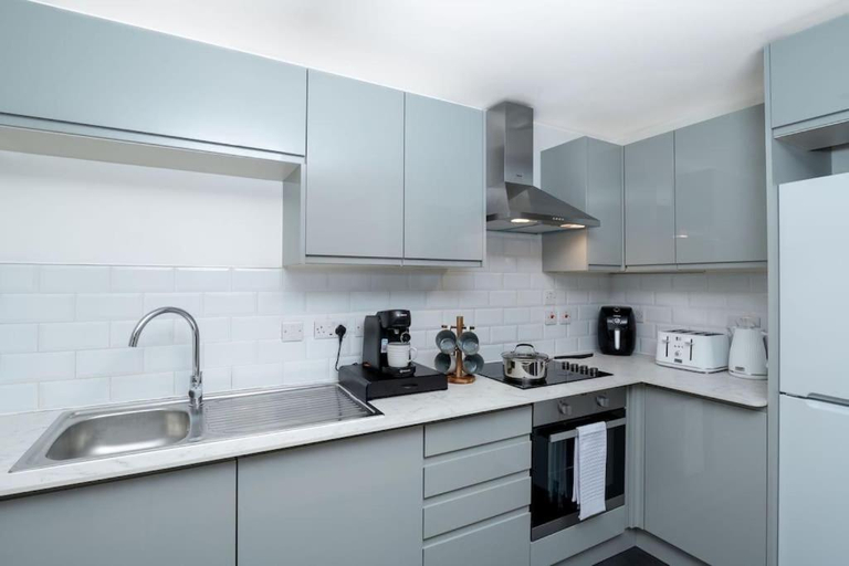 Others 5, Gunwharf Quays Cozy Central Apartment, Portsmouth