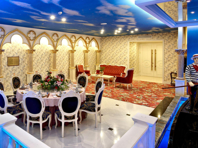 Food & Drinks 5, Golden Crown, Tianjin