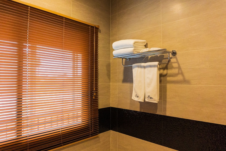 Bathroom 3, Wealth Boutique Hotel, Muang Chiang Mai