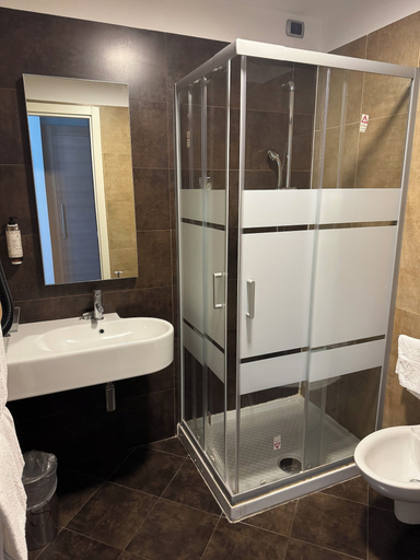Bathroom 4, Hotel Sporting Cologno, Milano