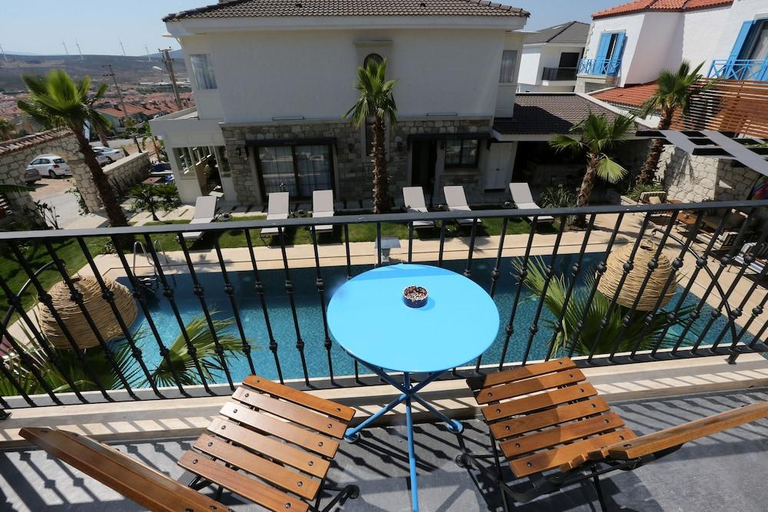 Others 5, Avalon Alaçatı, Çeşme