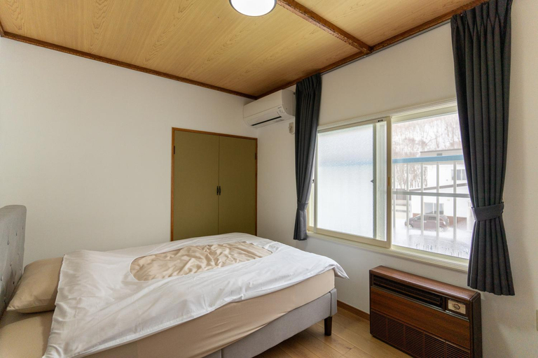 Bedroom 2, Bear Elephant, Rausu