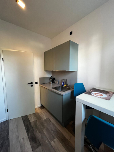 Others 4, Milano: Messe-/Business-/Ferienwohnung, Mettmann