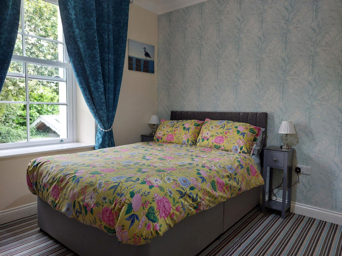 Bedroom 2, Old School B & B, Carmarthenshire