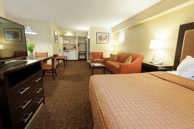 Exterior & Views 2, Best Western Escondido Hotel, San Diego