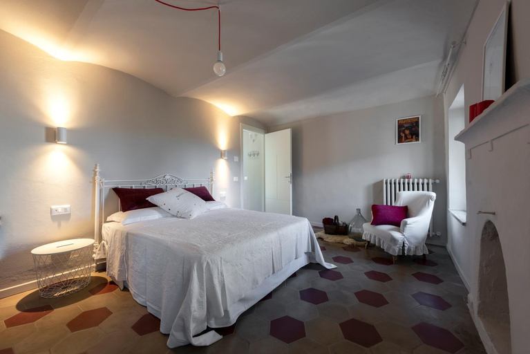 Others 3, Perfect Night Bed & Breakfast, Cuneo