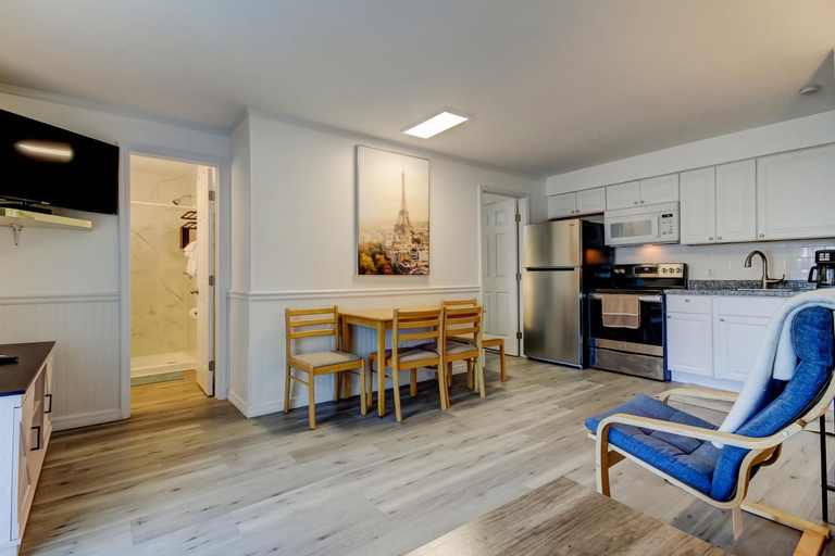 Others 2, Carousel Suites -Redington Shores, Pinellas