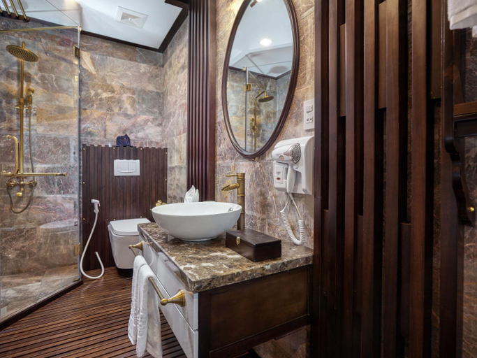 Bathroom 3, Orchid Trendy Cruise, Hạ Long