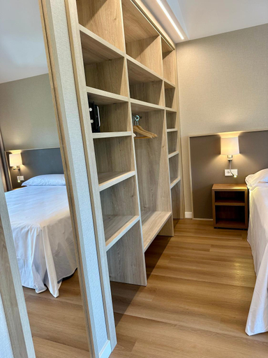 Bedroom 2, Hotel Solana del Ter, Girona