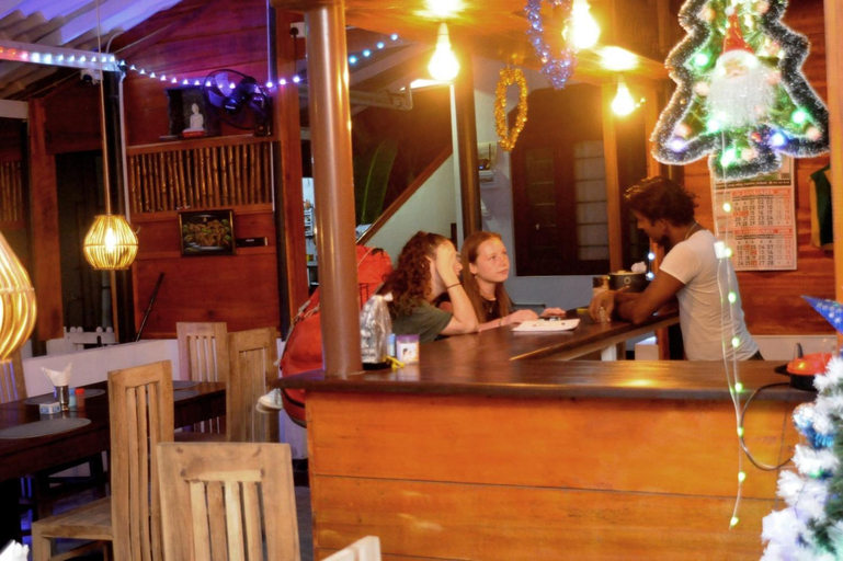 Others 5, Raymond Place -REDSTAR, Weligama